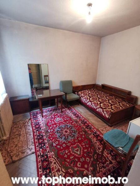 Pta Romana, Magheru, KFC.