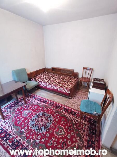 Pta Romana, Magheru, KFC.