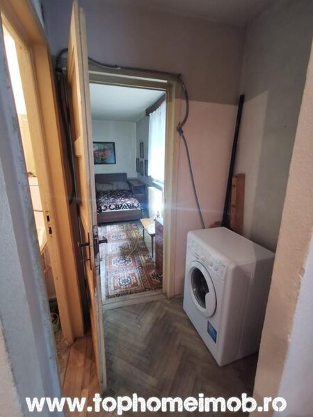 Pta Romana, Magheru, KFC.