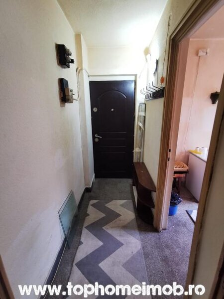 Pta Romana, Magheru, KFC.